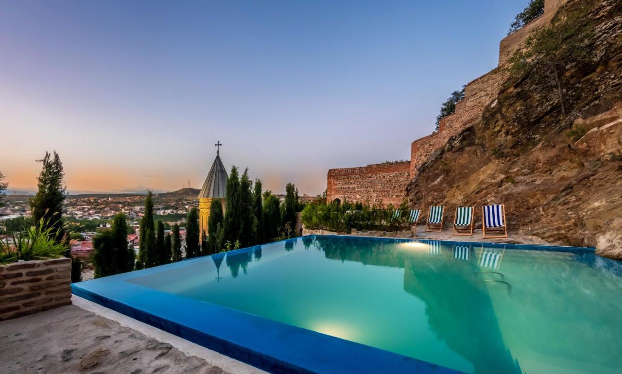 Castle In Old Town Hotel Tbilisi Exterior photo